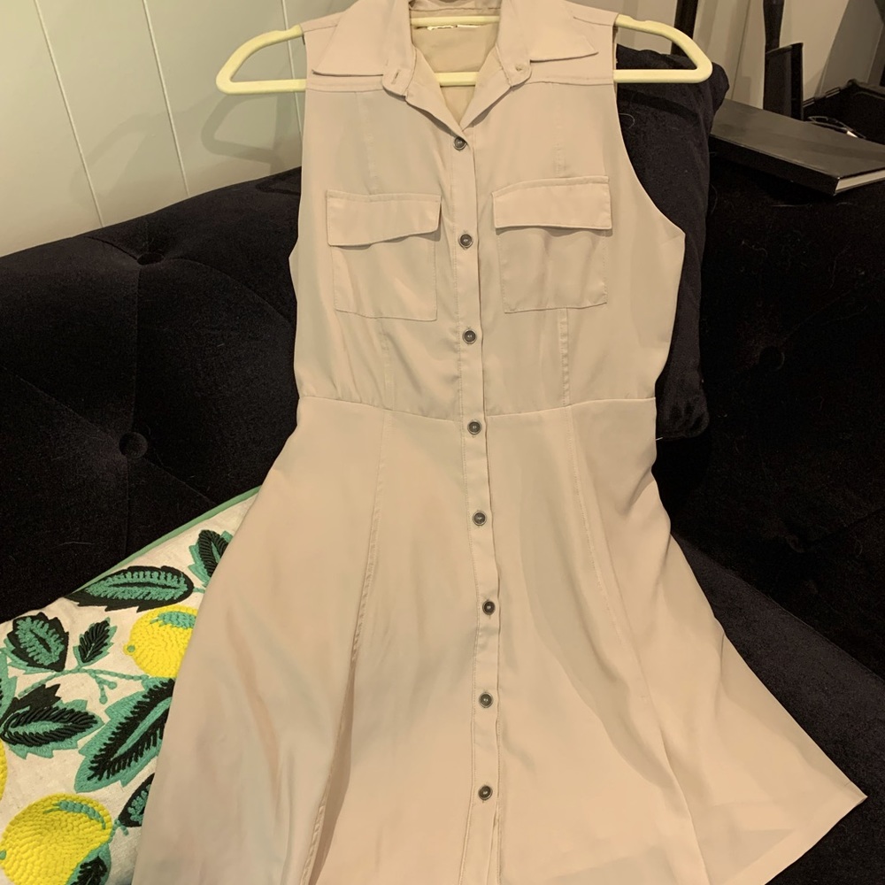 Forever 21 tan small petite dress